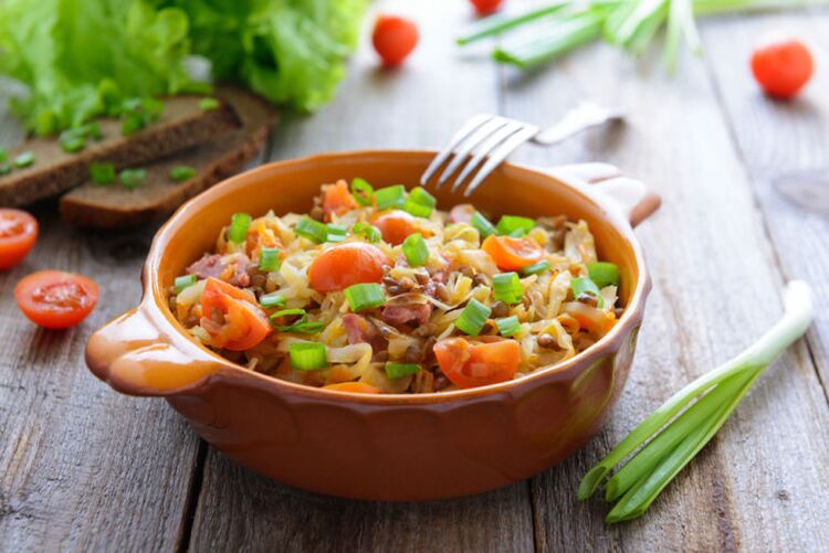 When following a drinking diet, it is allowed to cook pork with chopped vegetables